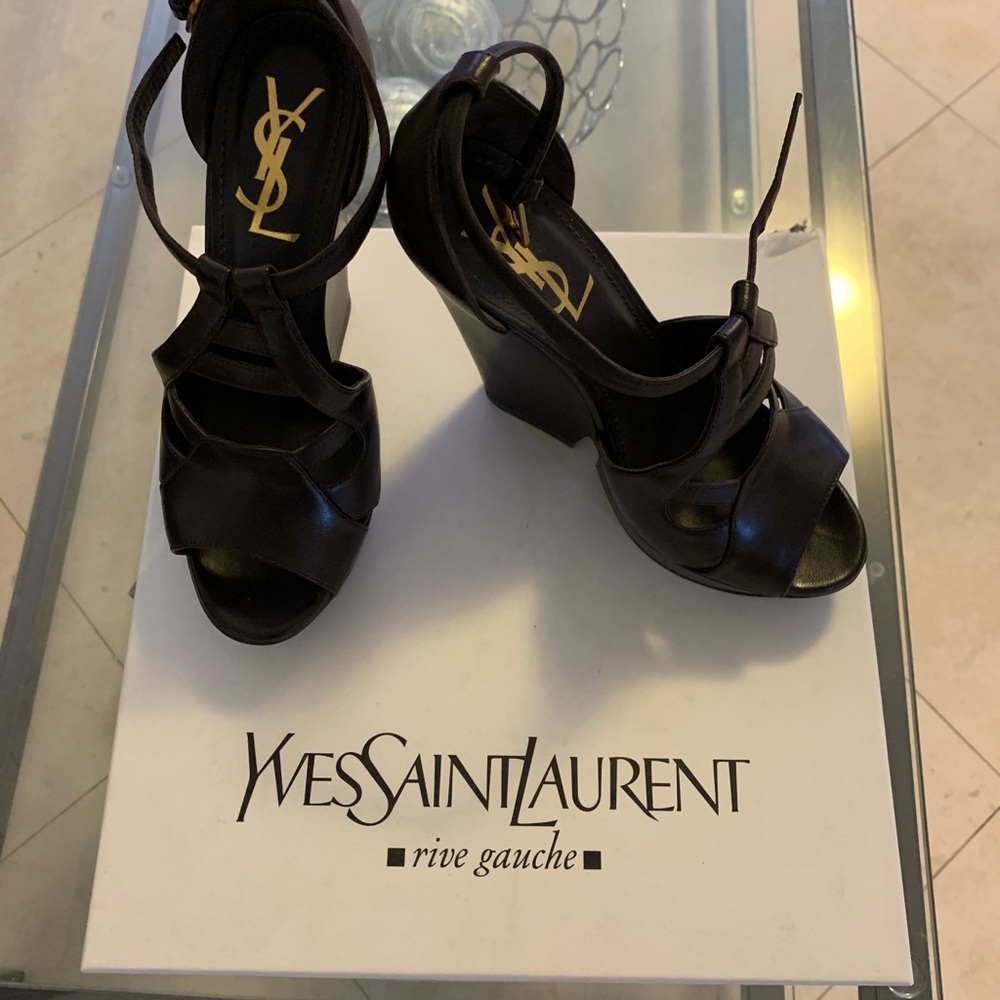 Shoes - Picture 5 of 5